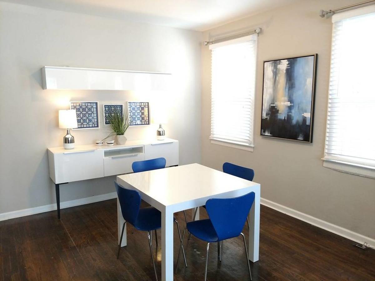 Cute And Quiet Sleeps 10~15mins Downtown Detroit - thumb 1