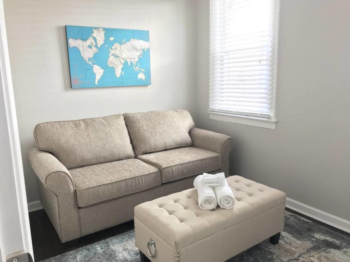 Cute And Quiet Sleeps 10~15mins Downtown Detroit - thumb 7