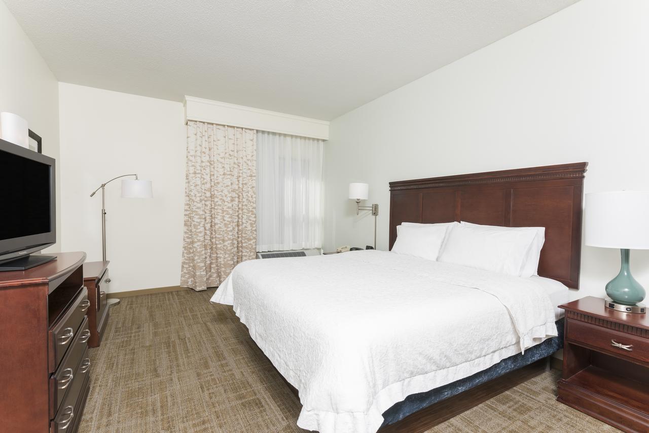 Hampton Inn East Lansing - thumb 11