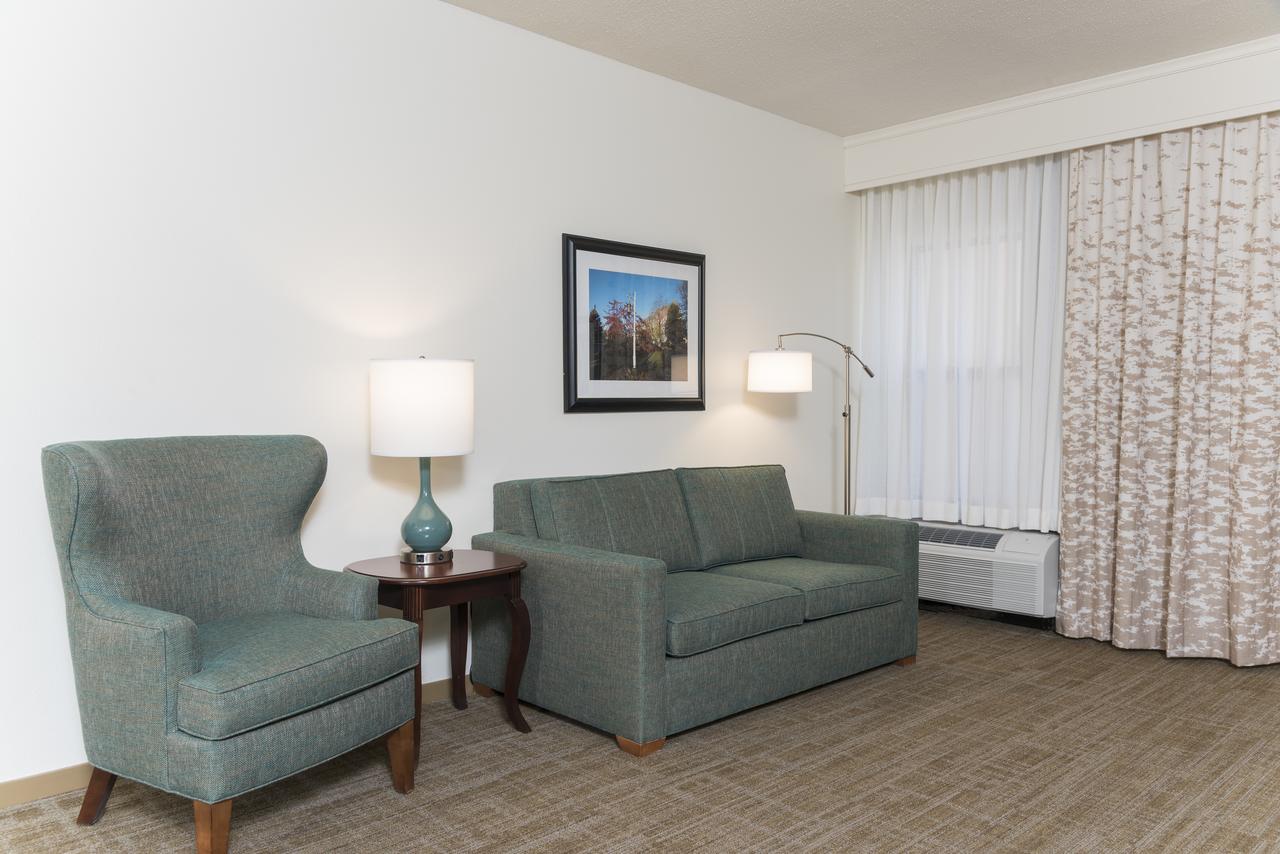 Hampton Inn East Lansing - thumb 12