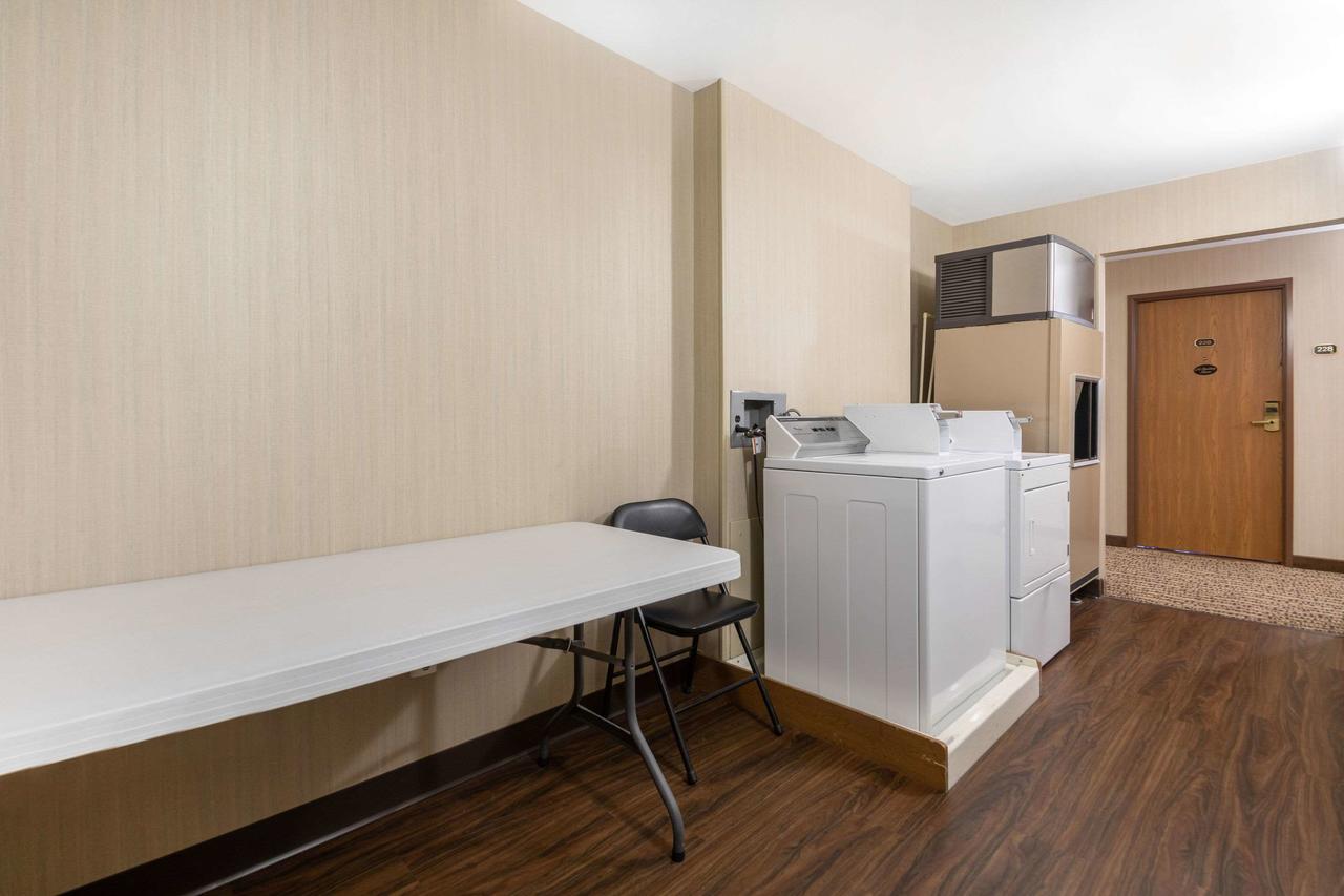 Comfort Inn Iron Mountain - thumb 26