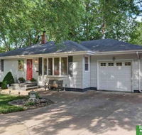 2817 Sherbourne Dr - Accommodation Michigan