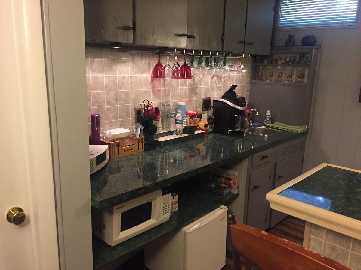 2817 Sherbourne Dr - thumb 2