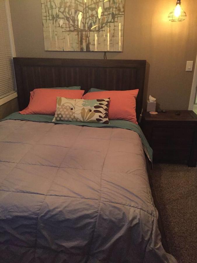 2817 Sherbourne Dr - thumb 1