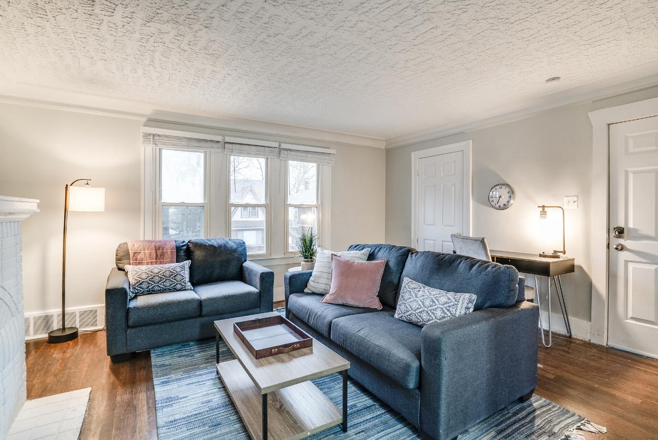 The Pearl Of Detroit/10 Minutes To Down Town - thumb 0