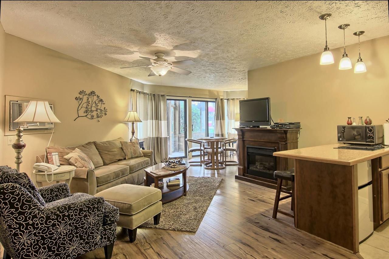 102 Pointes North Inn - thumb 0