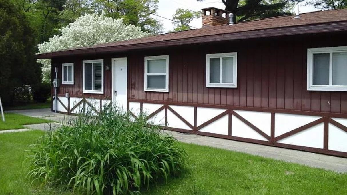 Lake Huron - 3 Bedroom, 2 Bath - Lake Front Vacation Condo Condo - thumb 3