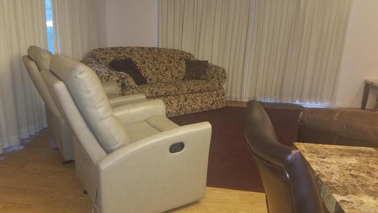 Lake Huron - 3 Bedroom, 2 Bath - Lake Front Vacation Condo Condo - thumb 5