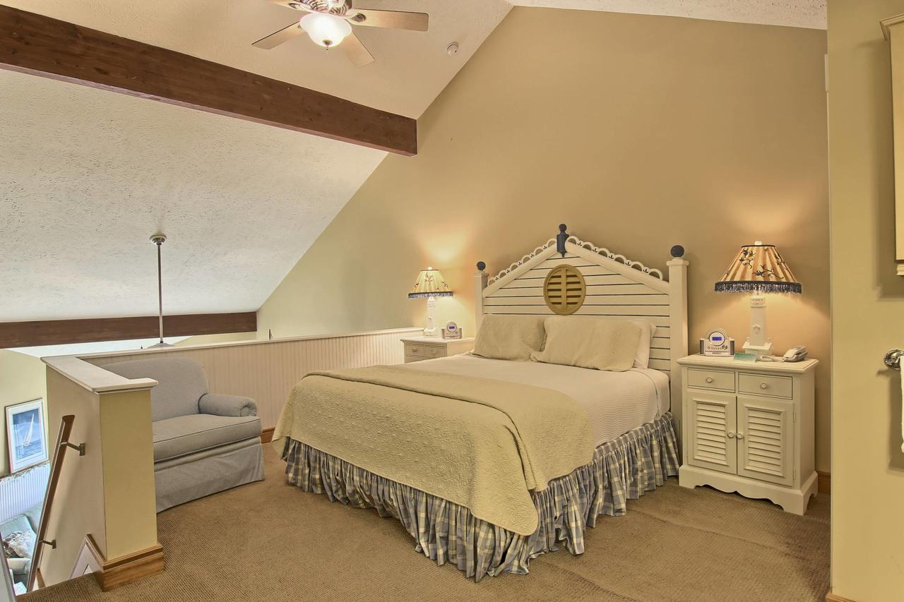 202 Pointes North Inn - thumb 15