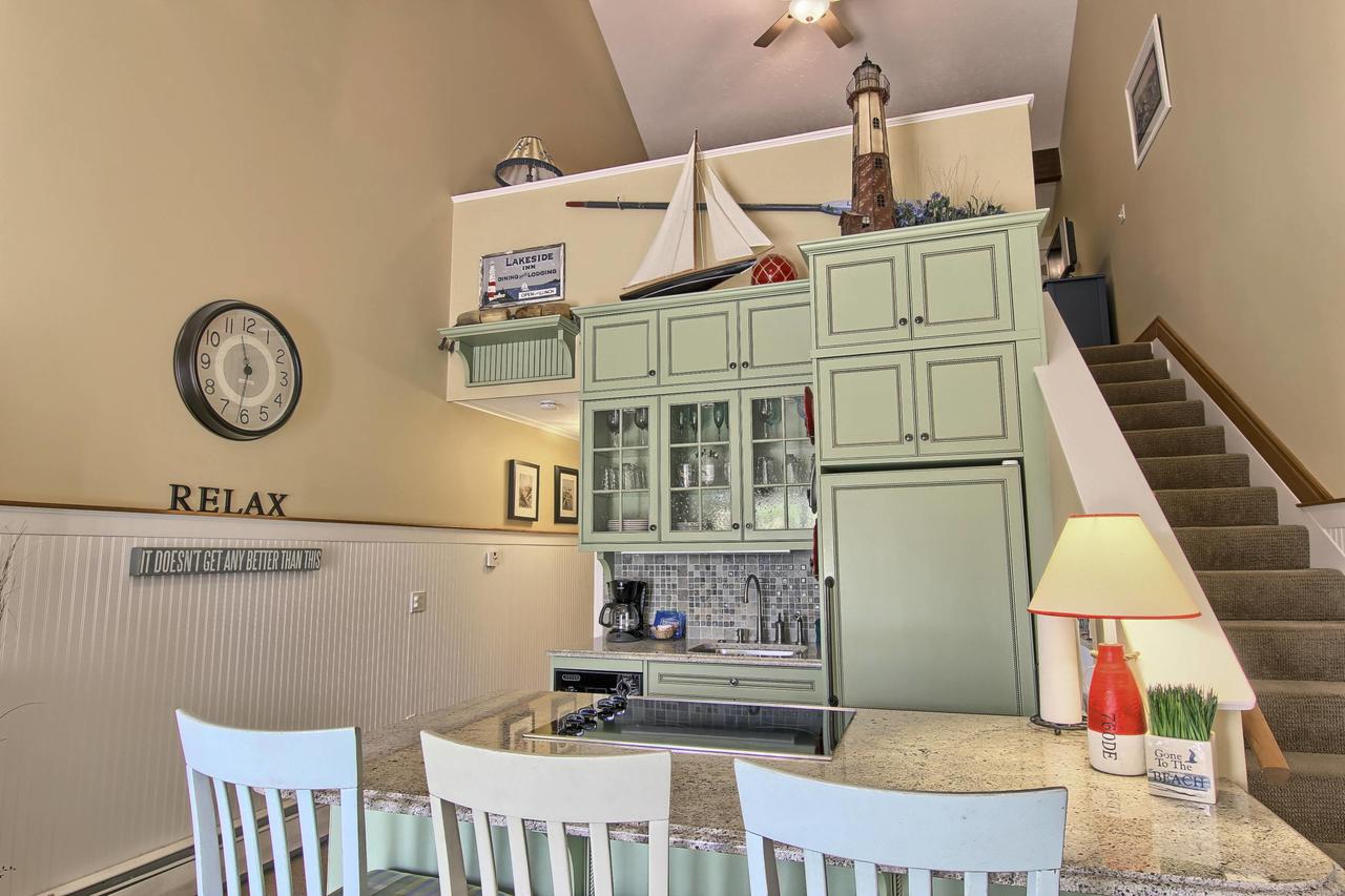 202 Pointes North Inn - thumb 10