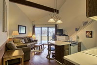 209 Pointes North Inn Accommodation Michigan