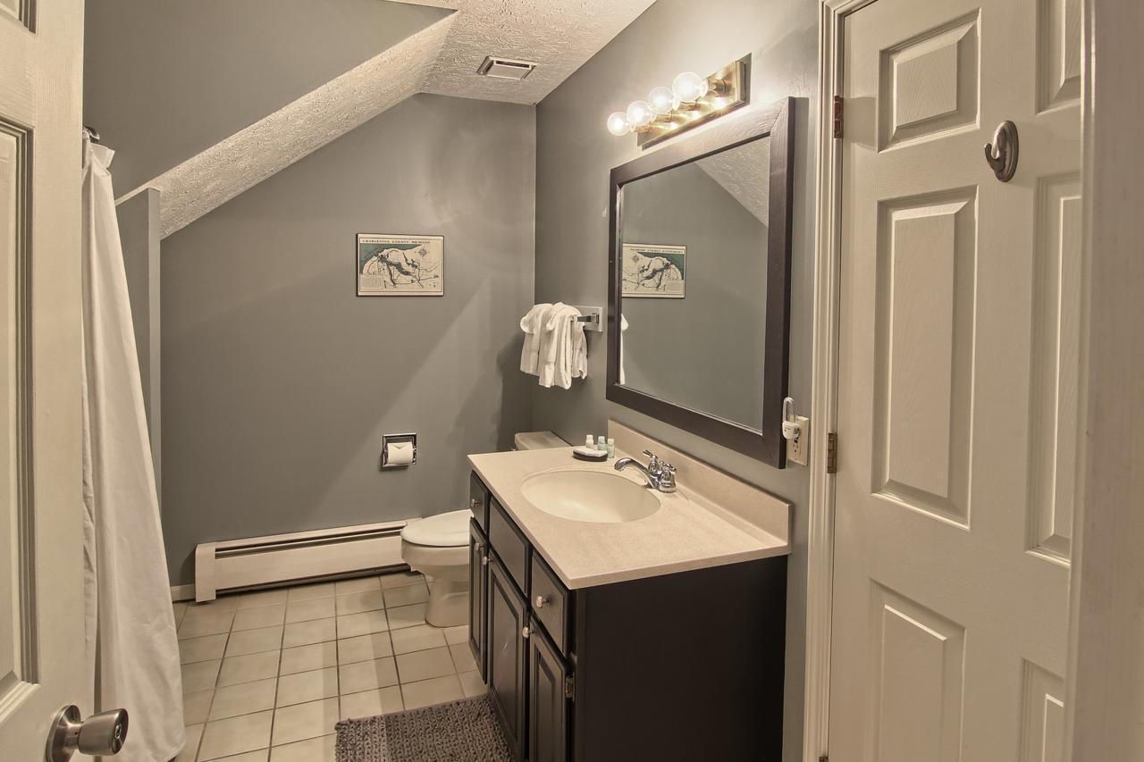 203 Pointes North Inn - thumb 5