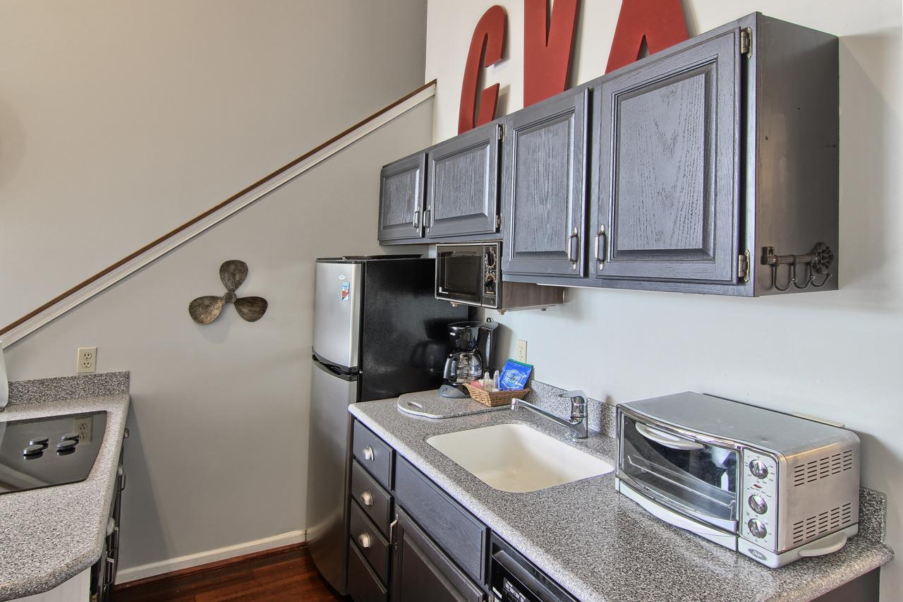 203 Pointes North Inn - thumb 22