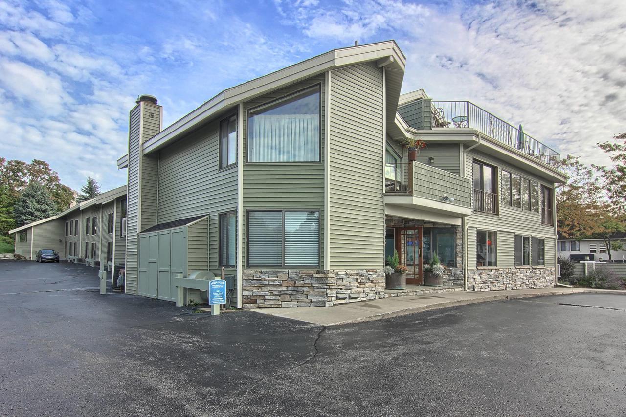 205 Pointes North Inn - thumb 12