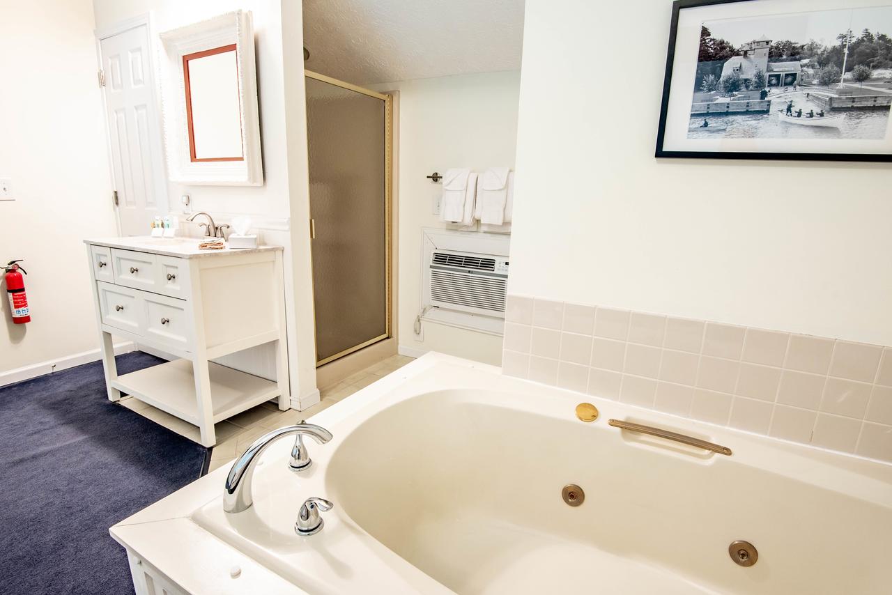 205 Pointes North Inn - thumb 16