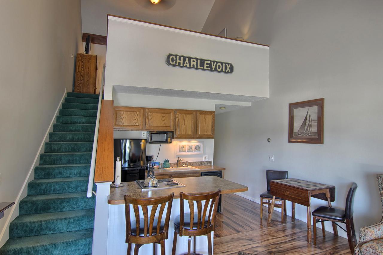 207 Pointes North Inn - thumb 5