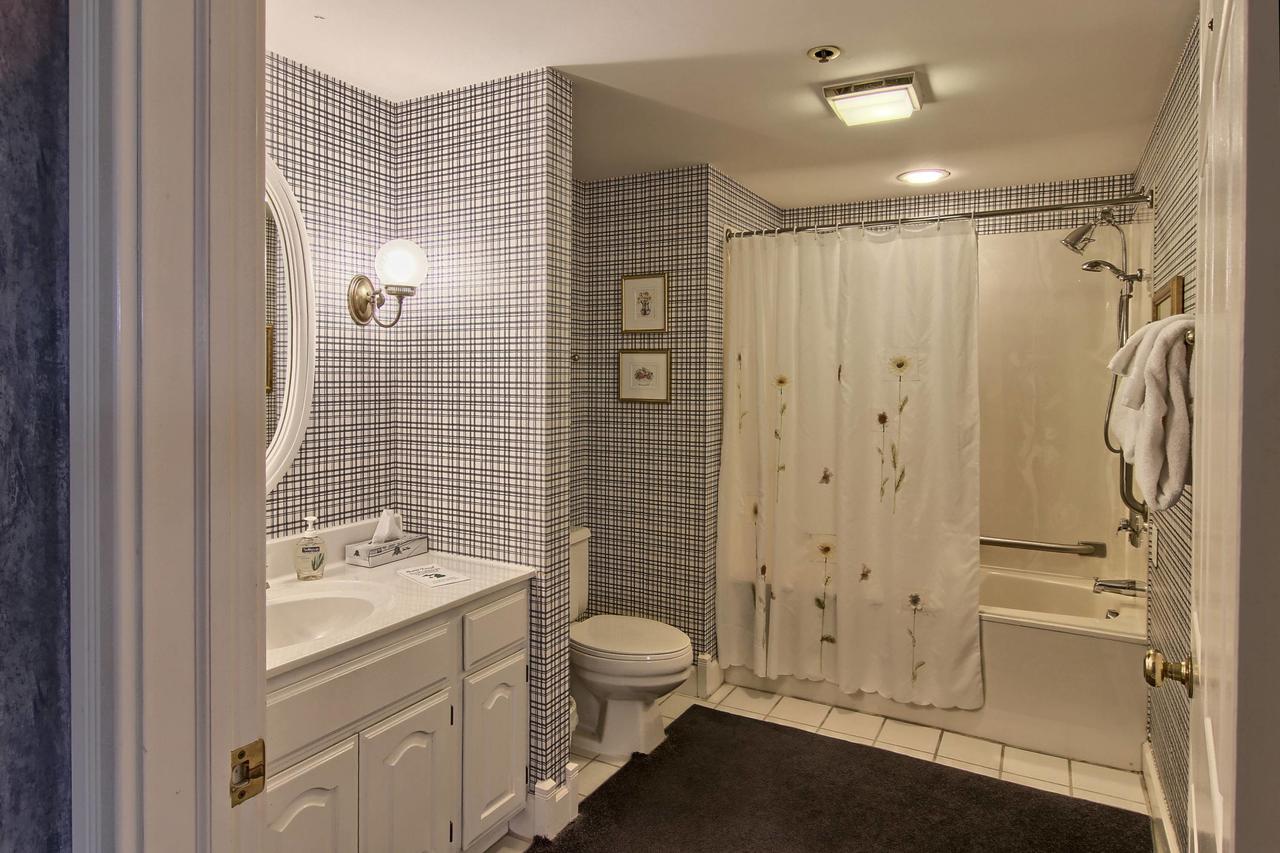 215 Water Street Inn - thumb 10