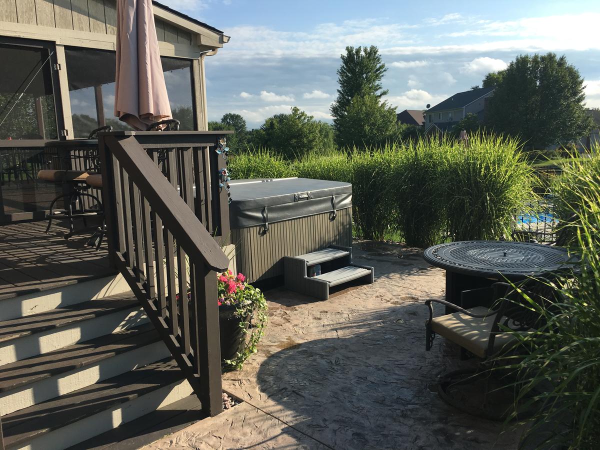 Beautiful Spacious Home Ready For Game Day!!! !! - thumb 5