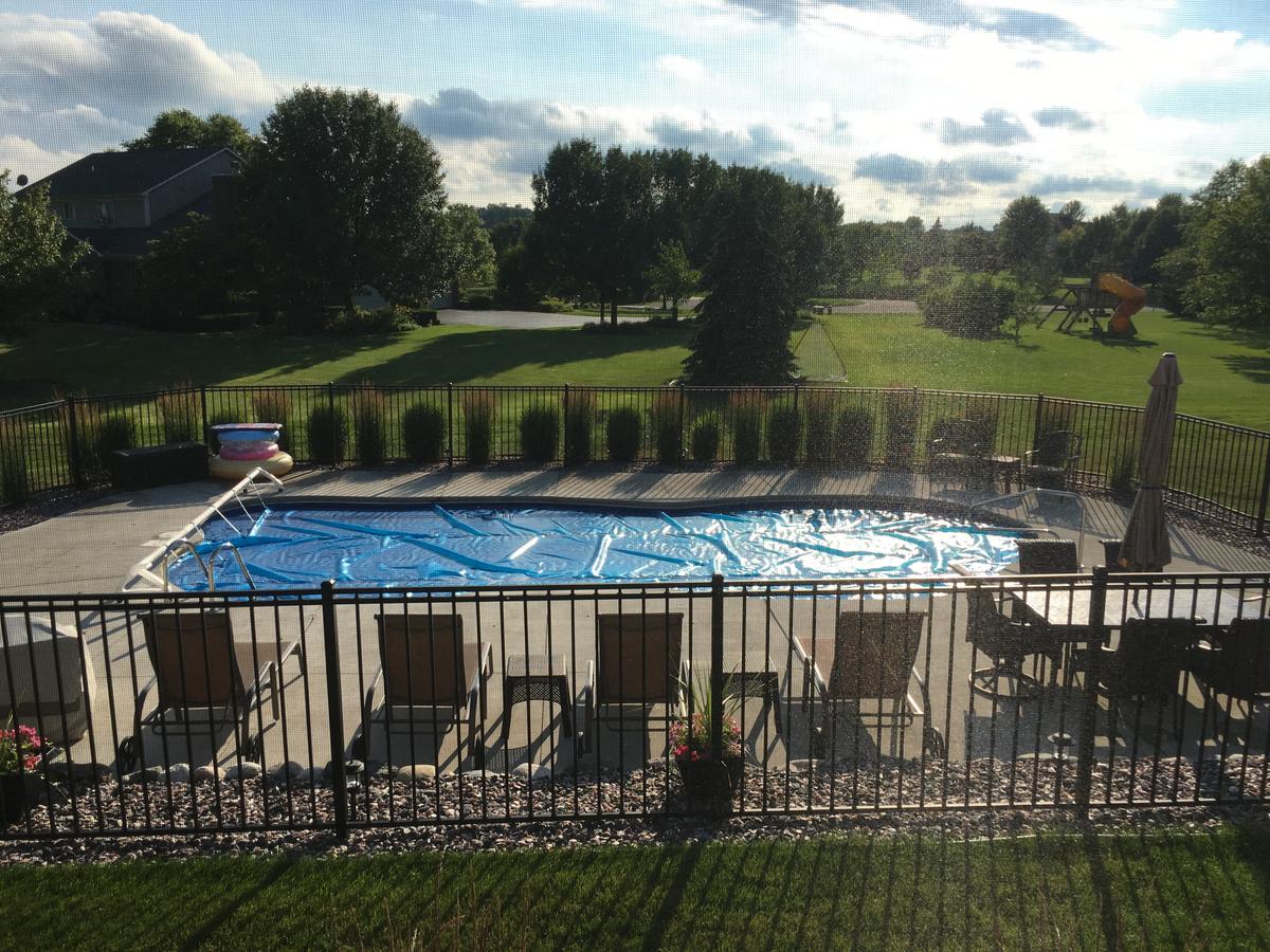 Beautiful Spacious Home Ready For Game Day!!! !! - thumb 2