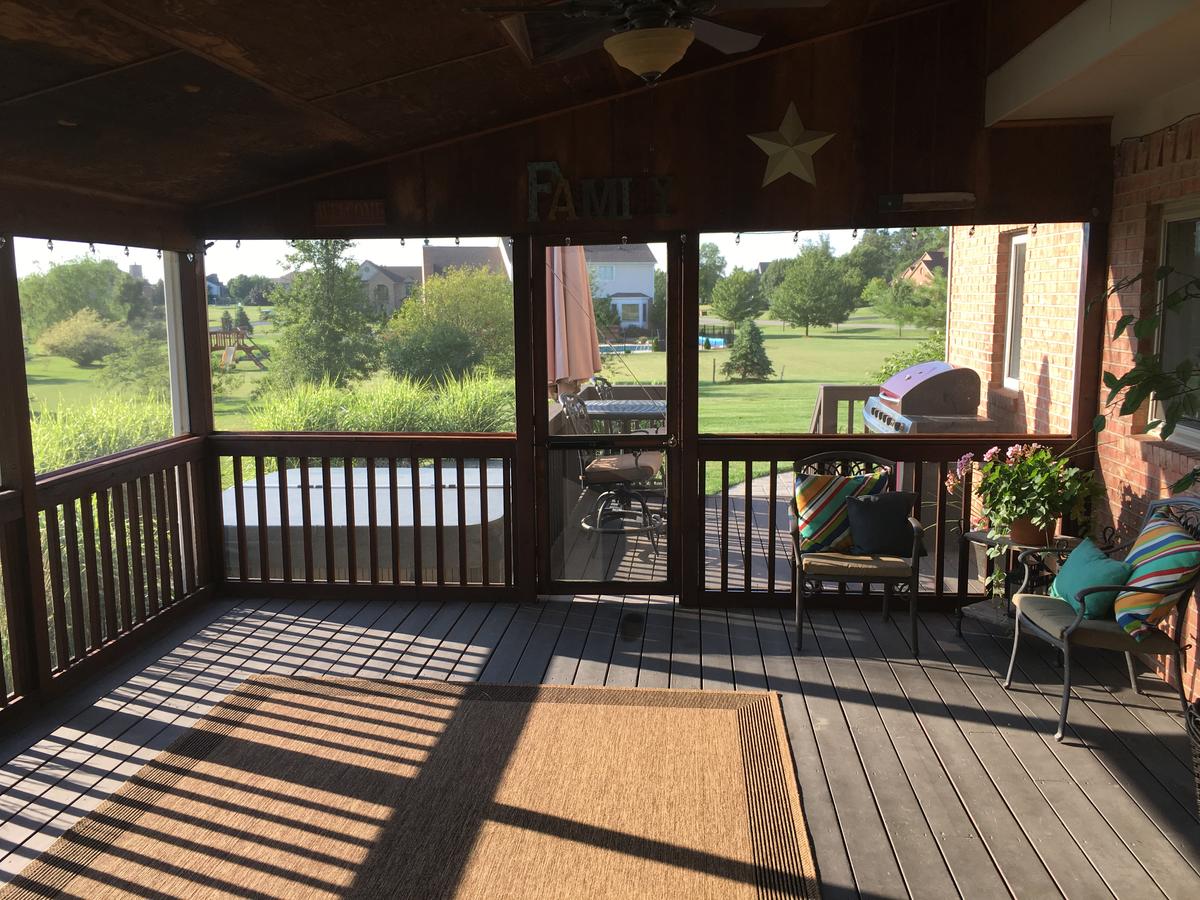 Beautiful Spacious Home Ready For Game Day!!! !! - thumb 1