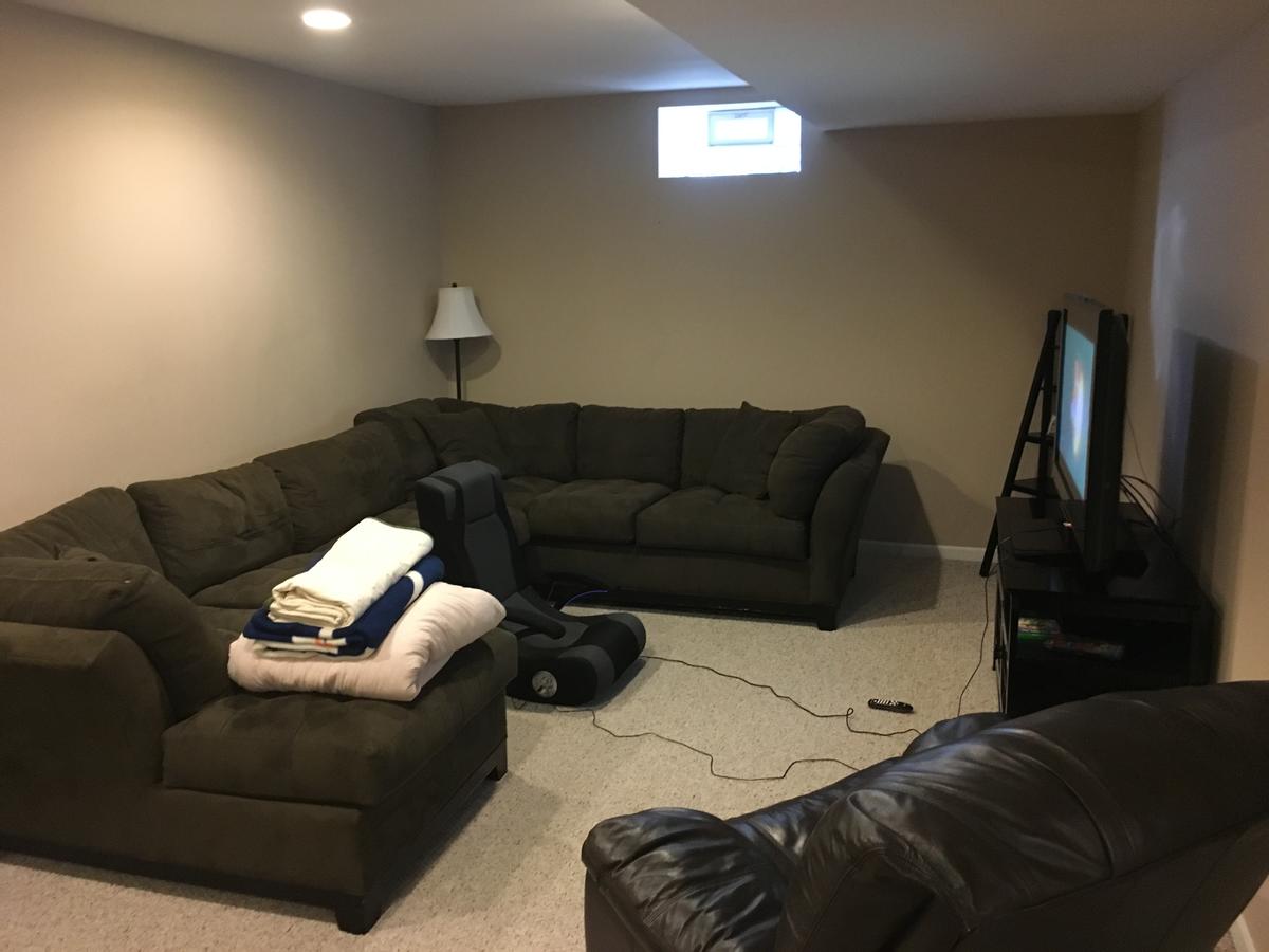 Beautiful Spacious Home Ready For Game Day!!! !! - thumb 7