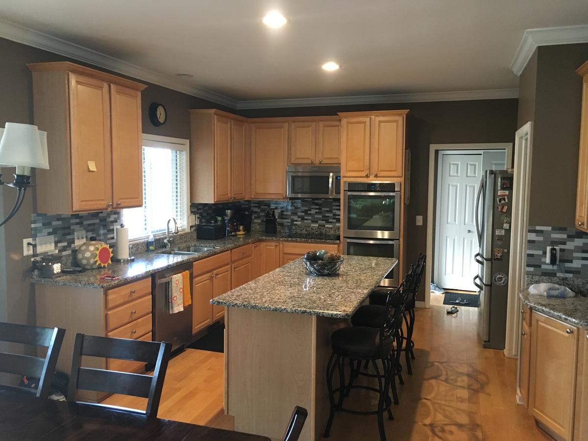 Beautiful Spacious Home Ready For Game Day!!! !! - thumb 10