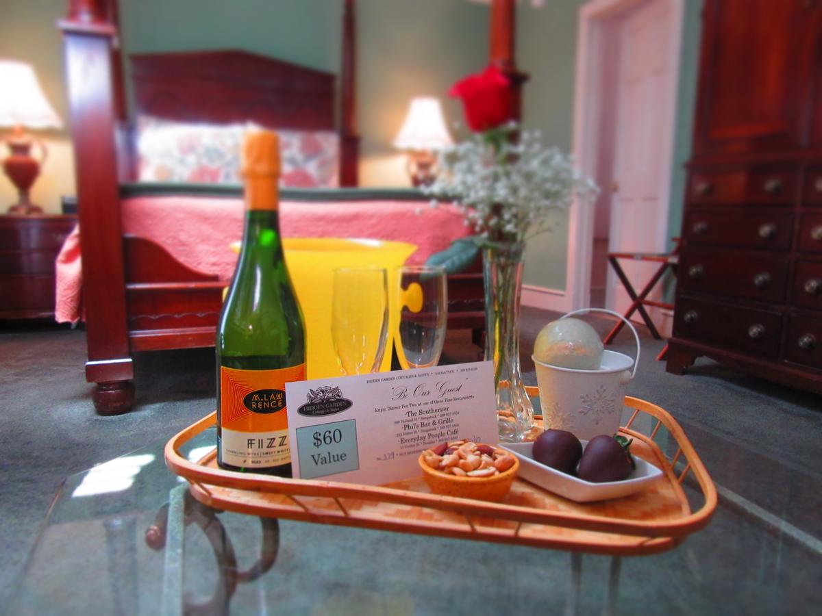 Hidden Garden Cottages & Suites - thumb 4