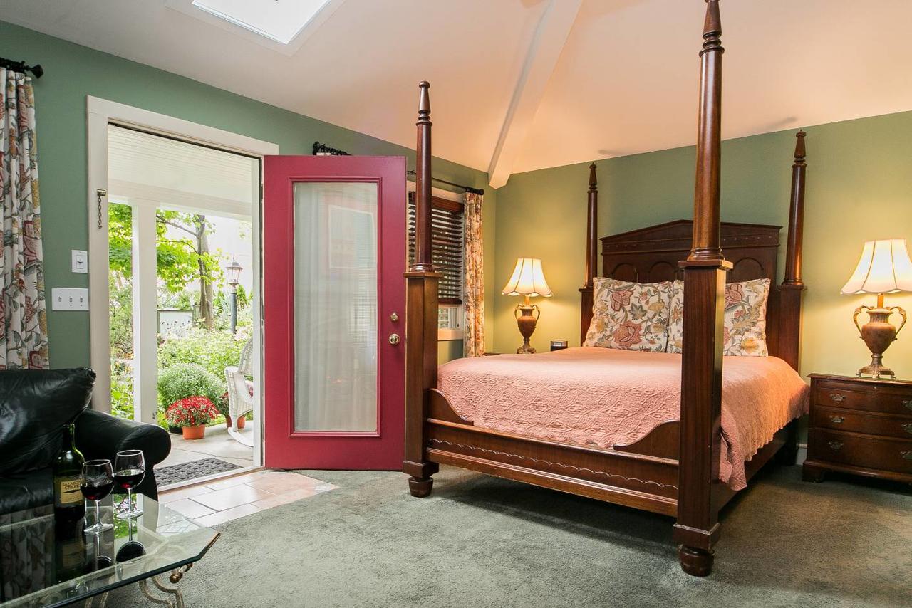 Hidden Garden Cottages & Suites - thumb 13