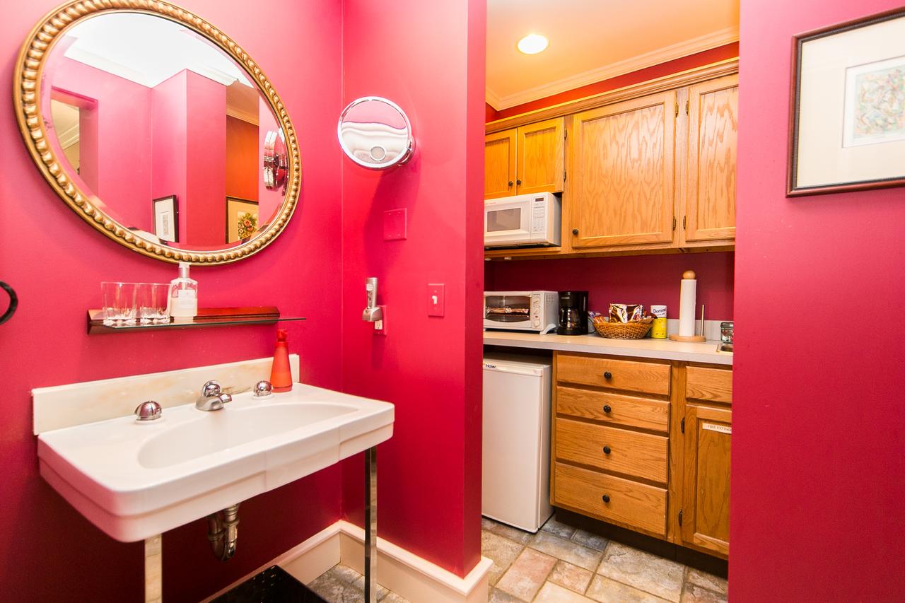 Hidden Garden Cottages & Suites - thumb 7