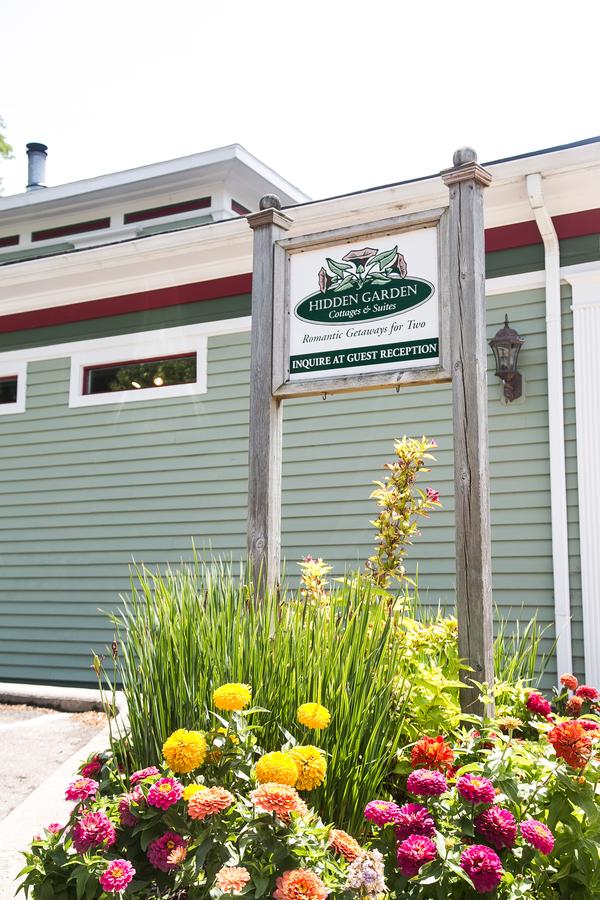 Hidden Garden Cottages & Suites - thumb 1