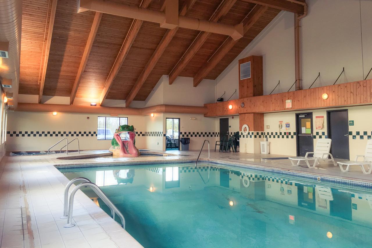 White Oak Inn And Suites - thumb 1