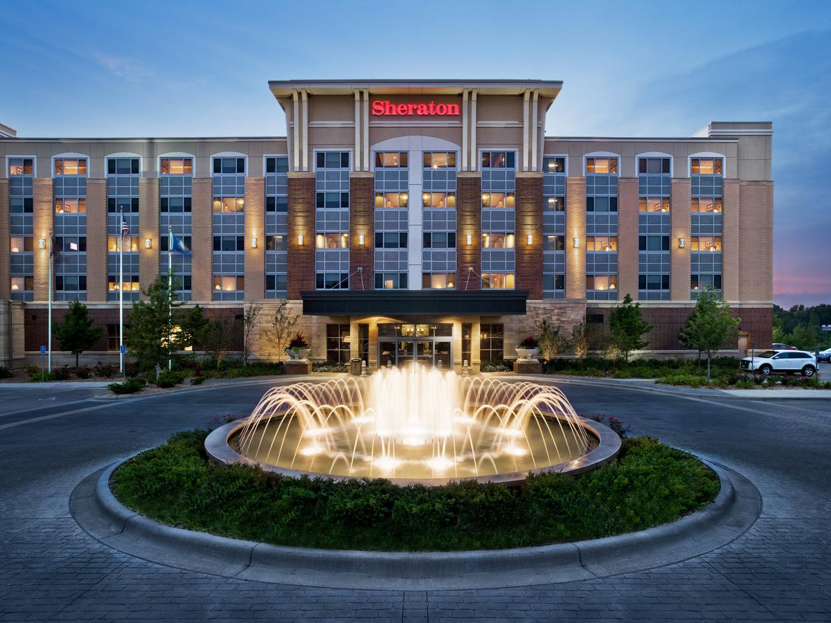 Sheraton Hotel St. Paul Woodbury - thumb 2
