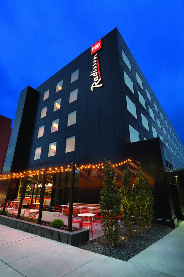 Radisson Red Minneapolis Downtown - thumb 1