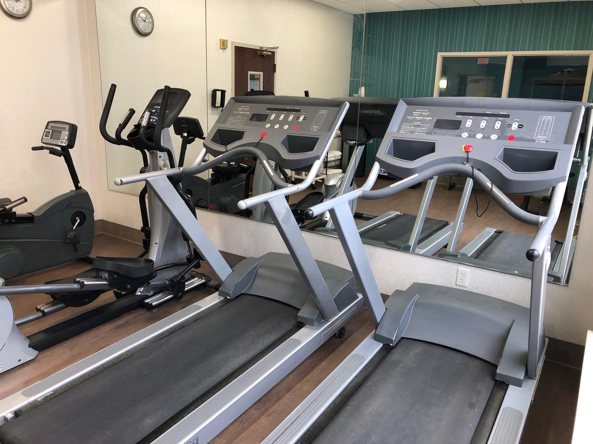 Holiday Inn Express Hotel & Suites Minneapolis-Downtown Convention Center - thumb 6