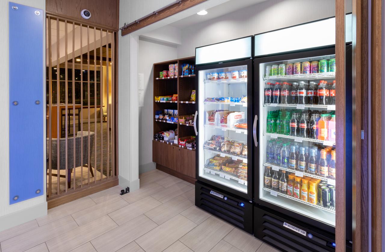 Holiday Inn Express Hotel & Suites Minneapolis-Downtown Convention Center - thumb 17