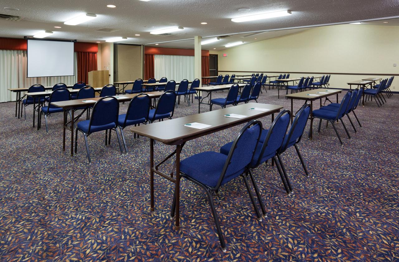 Country Inn & Suites By Radisson, Coon Rapids, MN - thumb 11