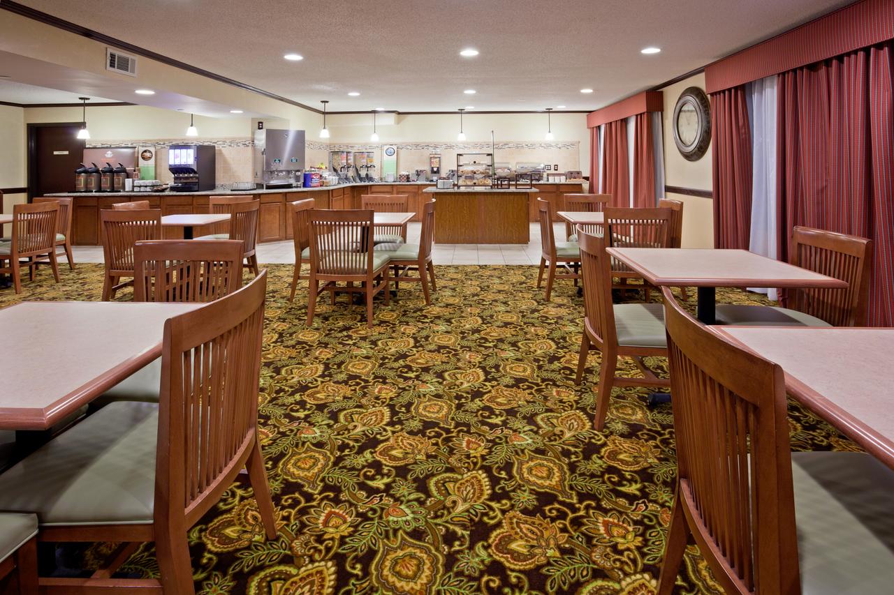Country Inn & Suites By Radisson, Coon Rapids, MN - thumb 6