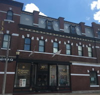 Hermann Crown Suites - Accommodation Michigan