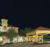 La Quinta by Wyndham St. Louis Westport - Accommodation Michigan