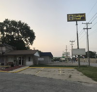 Budget Host Village Inn - Accommodation Michigan