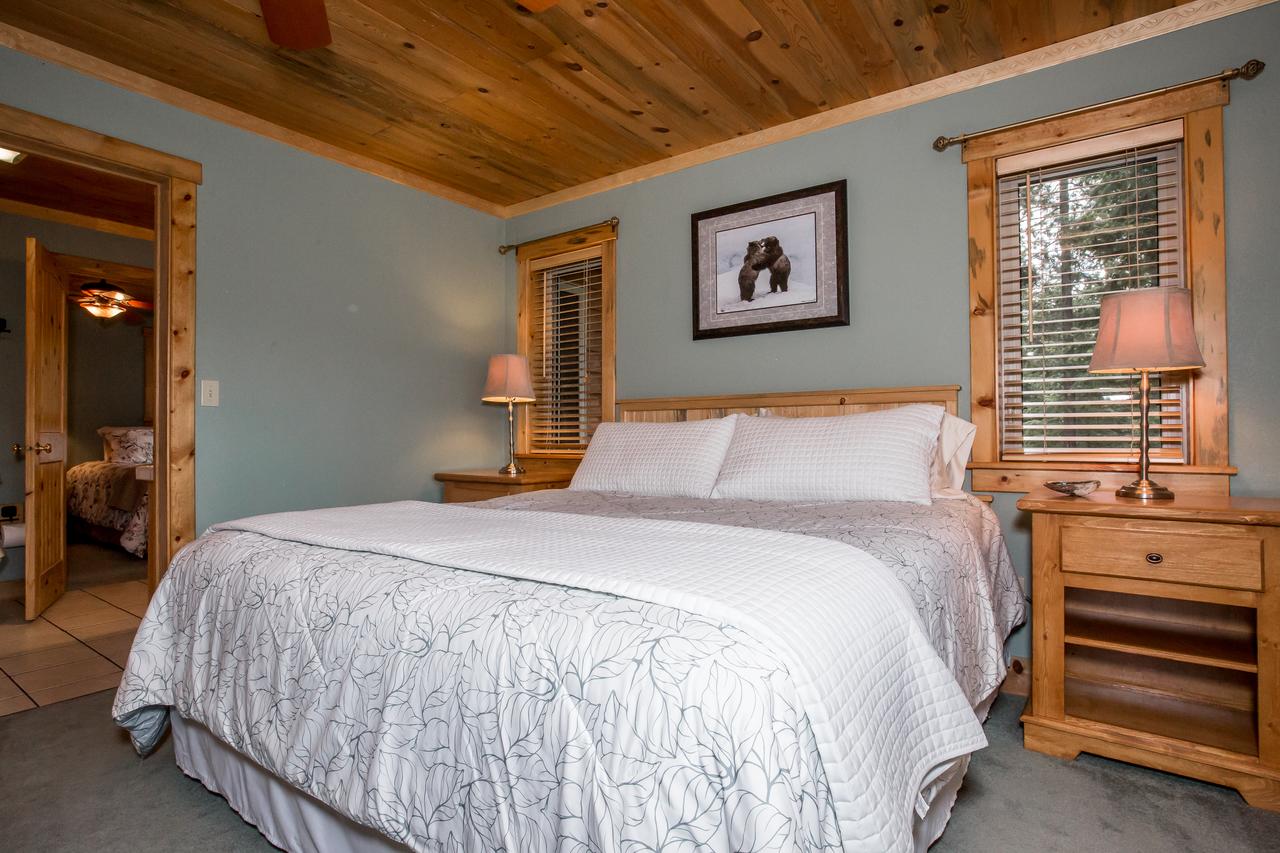 Black Bear Lodge - thumb 8