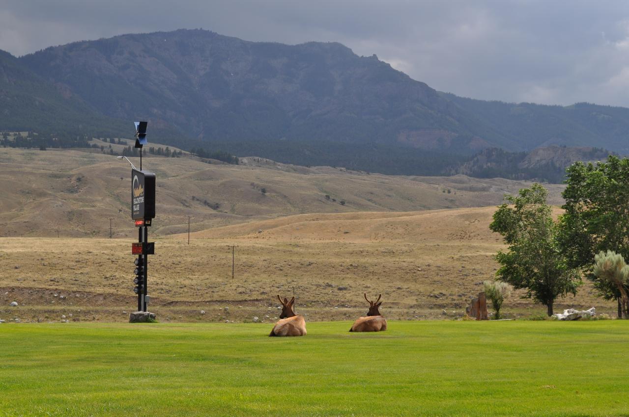 Yellowstone Village Inn And Suites - thumb 34