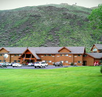 Yellowstone Village Inn and Suites - Accommodation Michigan