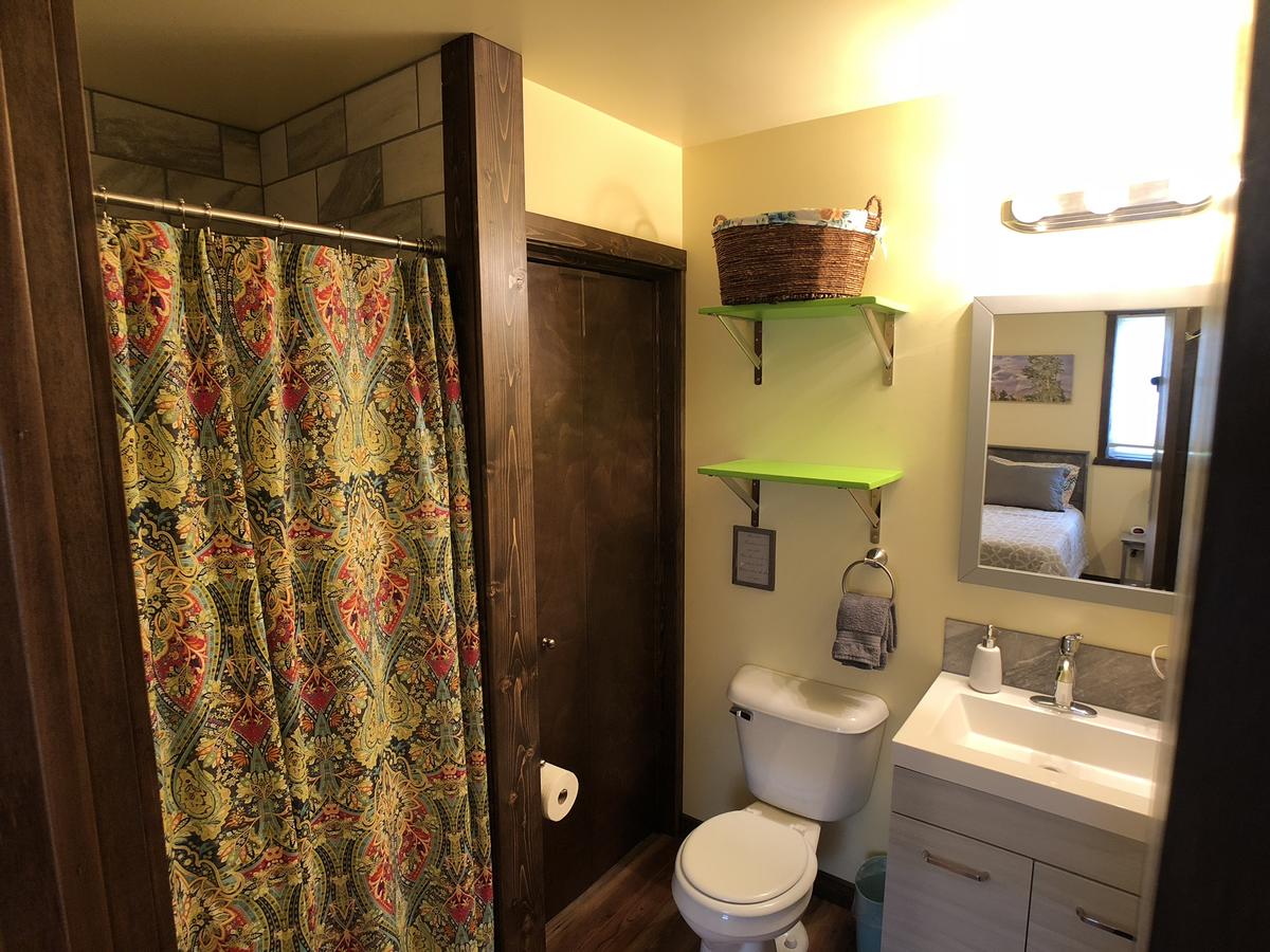 Emigrant Cabins - thumb 6