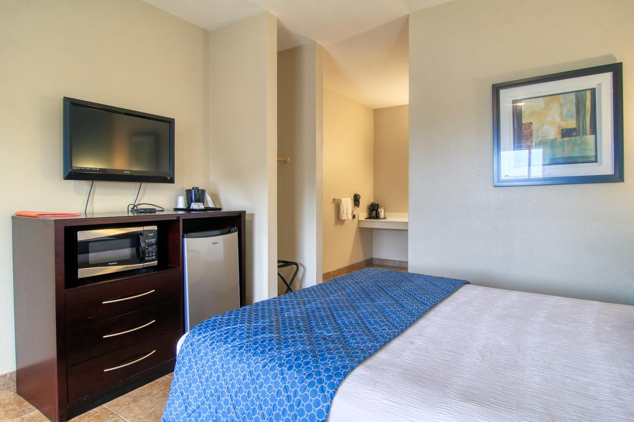 Alister Square Inn - thumb 2