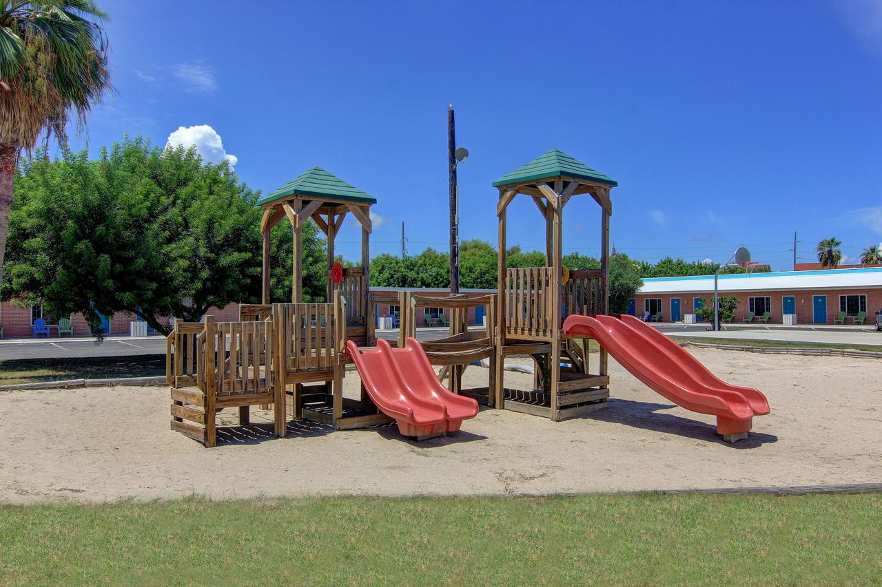 Shark Reef Resort Motel & Cottages - thumb 8