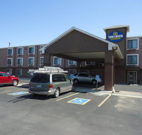 TownHouse Extended Stay Hotel Downtown - Accommodation Michigan