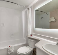 Howard Johnson by Wyndham Albuquerque Midtown - Accommodation Michigan