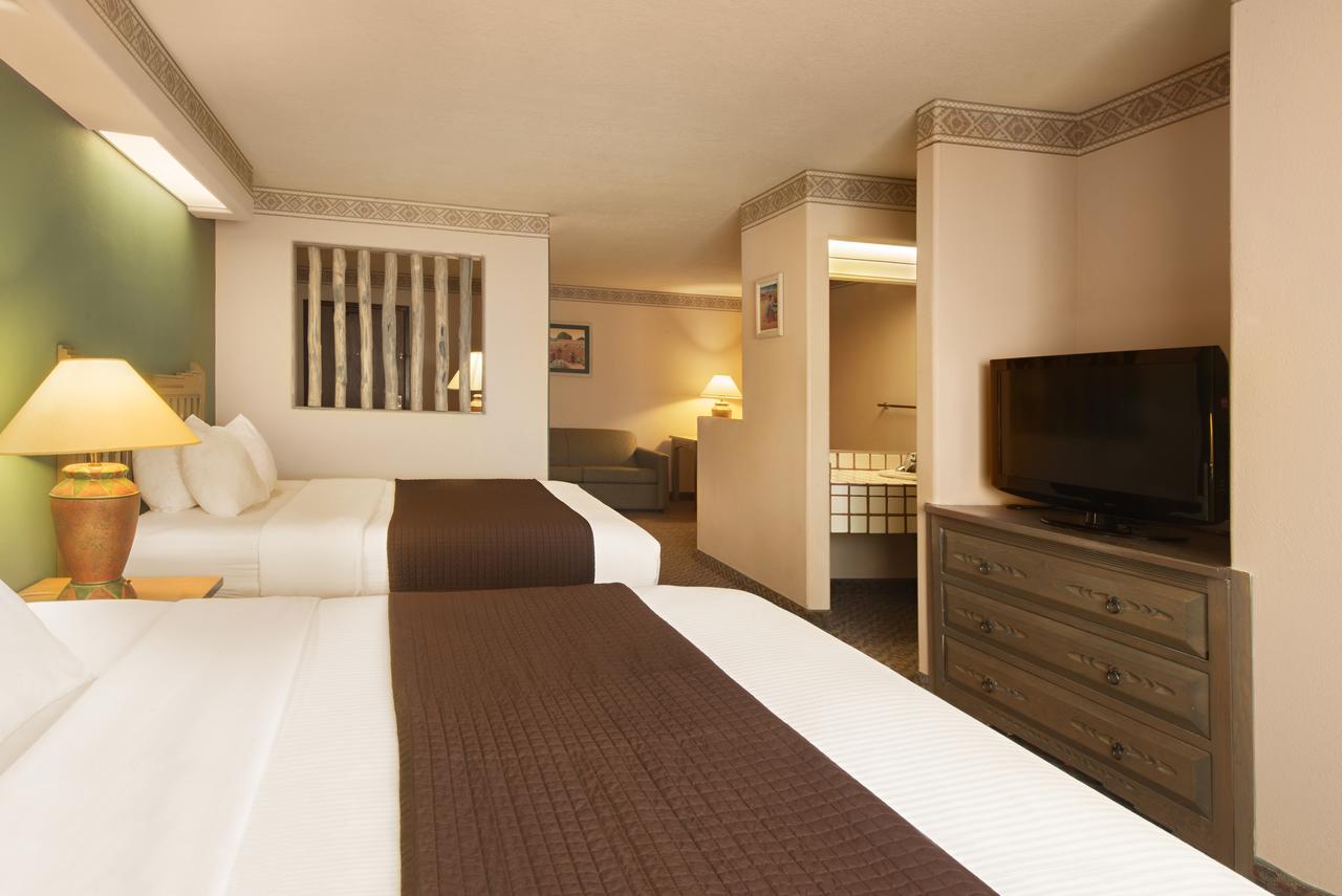 Sagebrush Inn & Suites - thumb 3