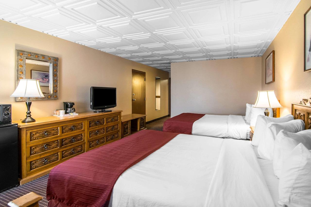 Quality Inn Taos - thumb 26